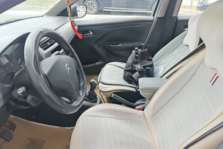 Used Citroen Elysee 2015 Zhishang Edition 1.6L Manual Fashion Model Left Front Seat