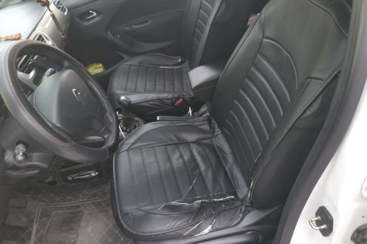 Used Citroen Elysee 2015 Zhishang Edition 1.6L Manual Fashion Model Left Front Seat