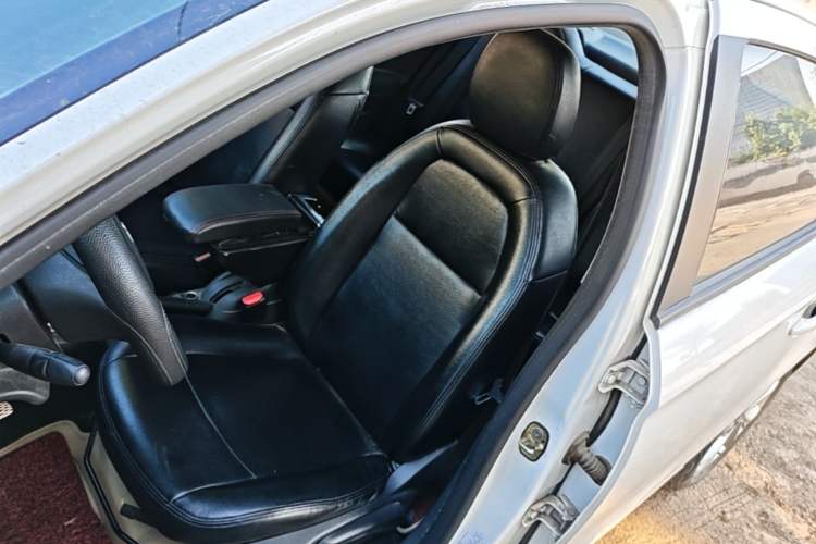 Used Citroen Elysee 2015 Qishang Edition 1.6L Automatic Fashion Model Left Front Seat