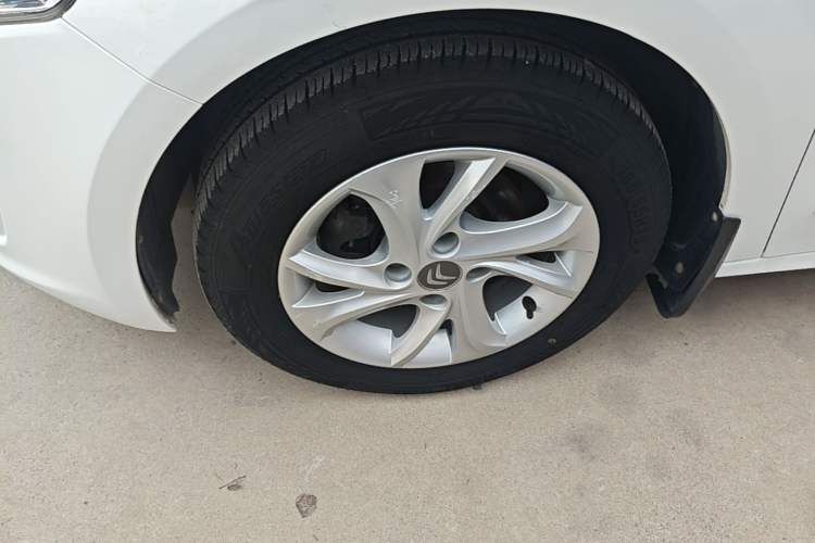 Used Citroen Elysee 2015 ZhiShang Edition 1.6L Manual Comfort Model Left Front Wheel Hub