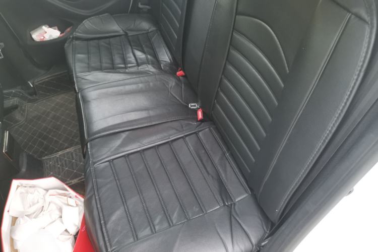 Used Citroen Elysee 2015 Zhishang Edition 1.6L Manual Fashion Model Left Rear Seat