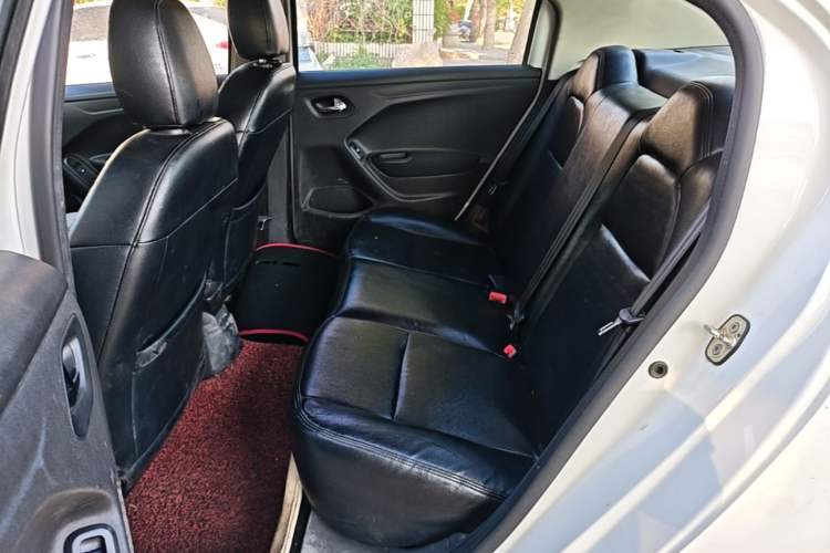 Used Citroen Elysee 2015 Qishang Edition 1.6L Automatic Fashion Model Left Rear Seat