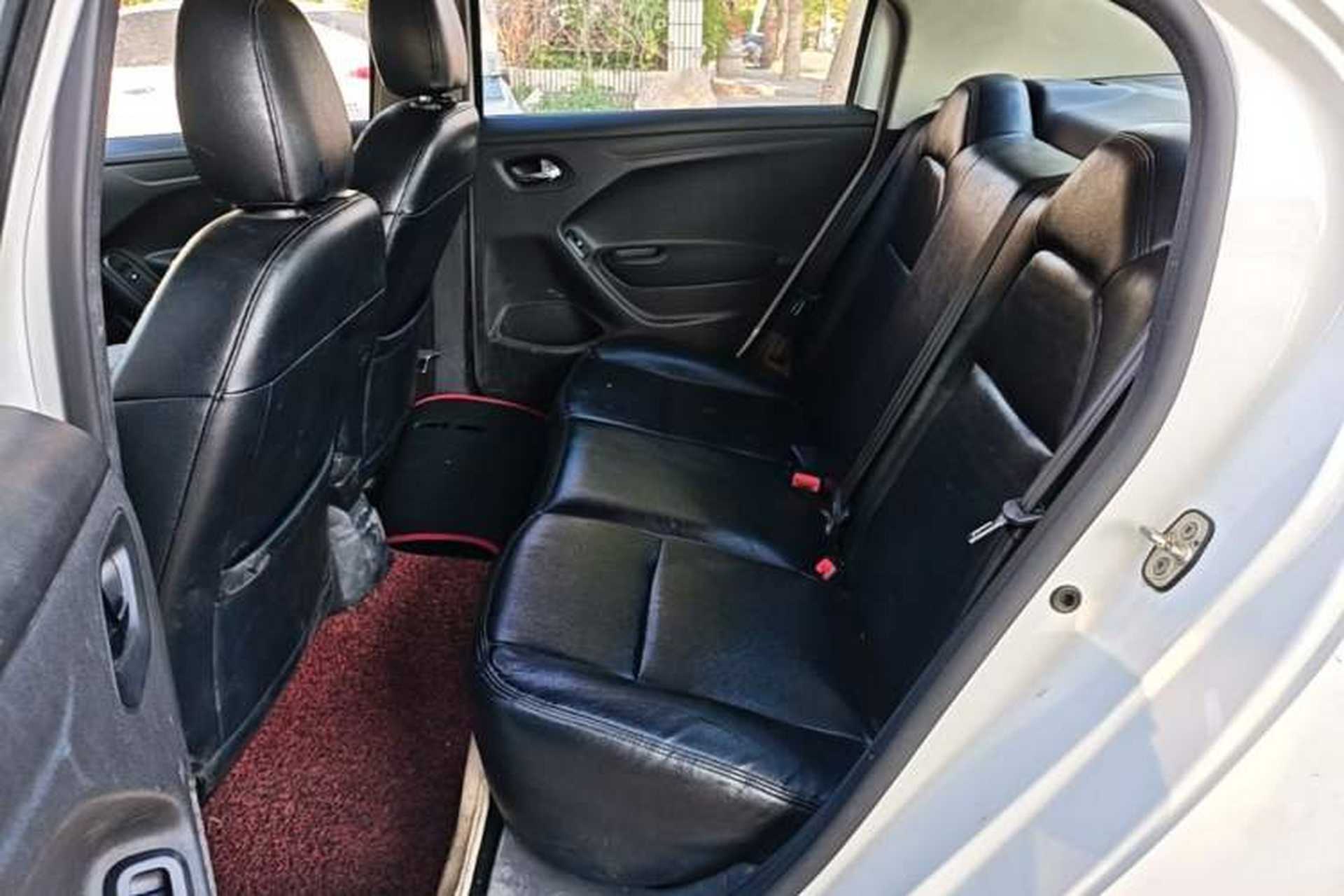 Used Citroen Elysee 2015 Qishang Edition 1.6L Automatic Fashion Model Left Rear Seat