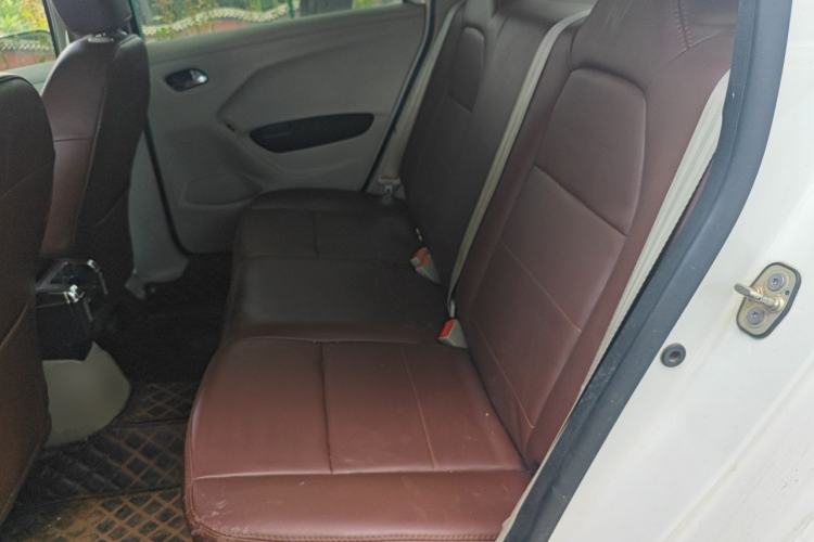 Used Citroen Elysee 2015 Zhishang Edition 1.6L Manual Fashion Model Left Rear Seat