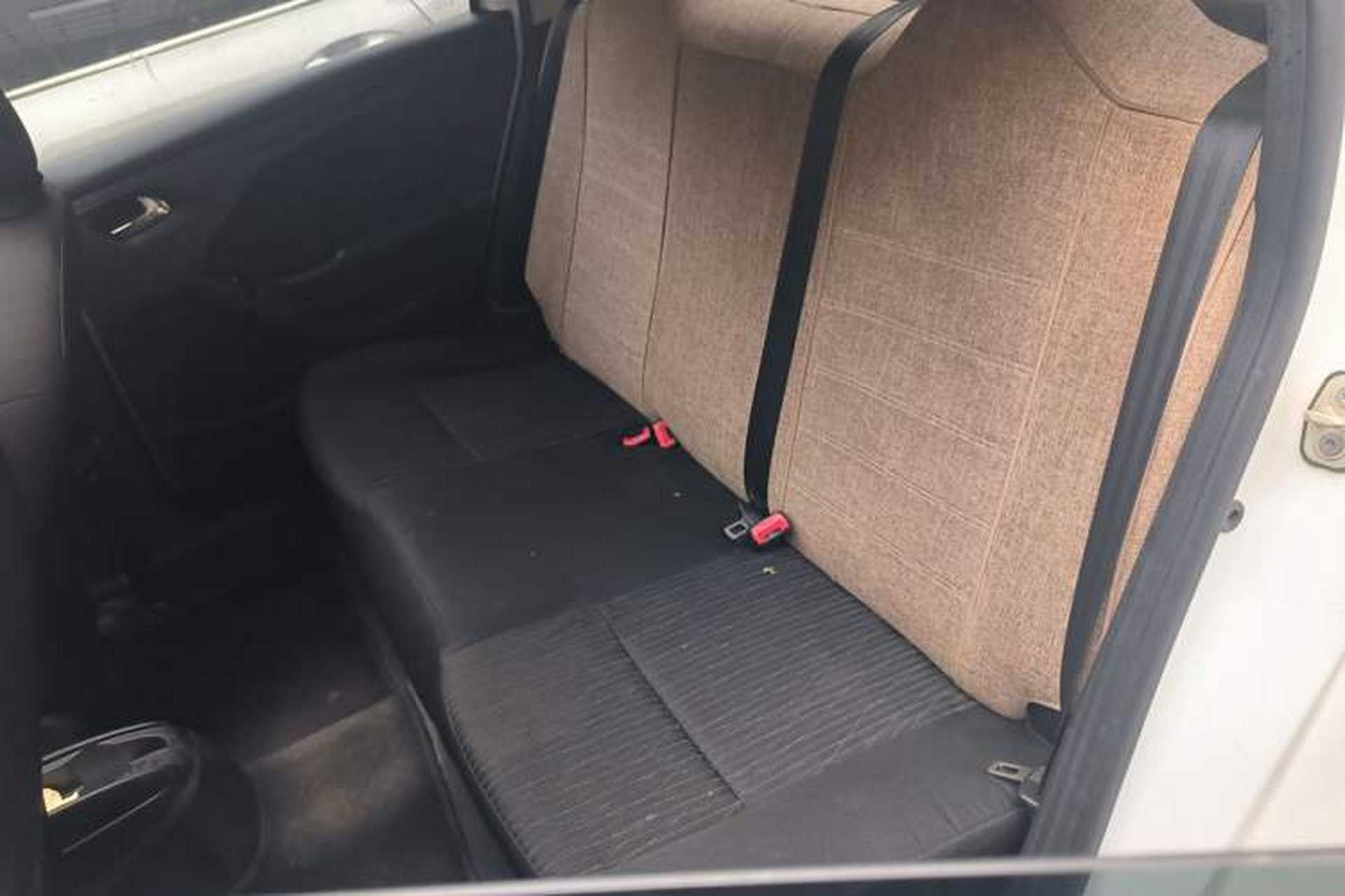 Used Citroen Elysee 2015 Zhishang Edition 1.6L Manual Fashion Model Left Rear Seat