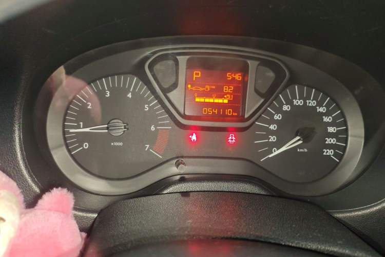 Used Citroen Elysee 2015 Qishang Edition 1.6L Automatic Fashion Model Odometer Close Up