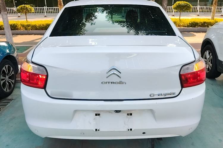 Used Citroen Elysee 2015 Zhishang Edition 1.6L Manual Fashion Model Rear