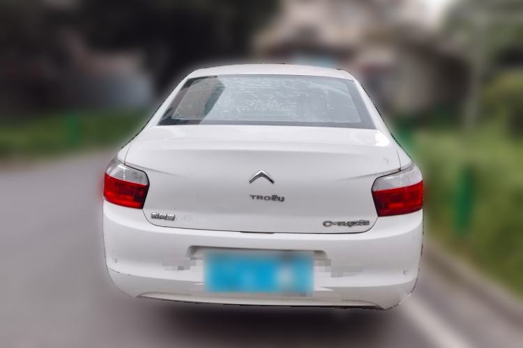 Used Citroen Elysee 2015 Zhishang Edition 1.6L Manual Fashion Model Rear
