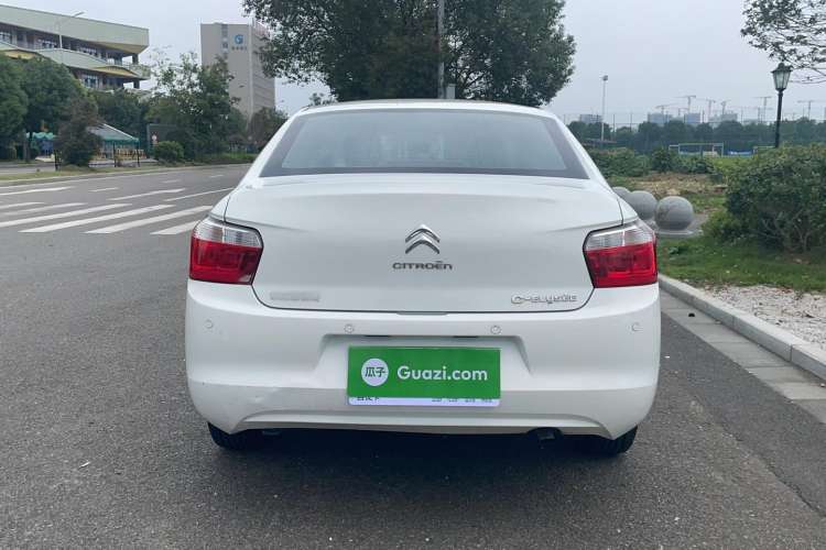 Used Citroen Elysee 2015 Qishang Edition 1.6L Automatic Fashion Model Rear