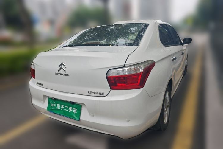 Used Citroen Elysee 2015 Zhishang Edition 1.6L Manual Fashion Model Rear Right 45 Deg
