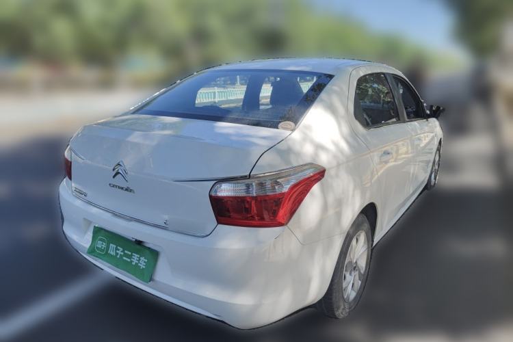Used Citroen Elysee 2015 Zhishang Edition 1.6L Manual Fashion Model Rear Right 45 Deg