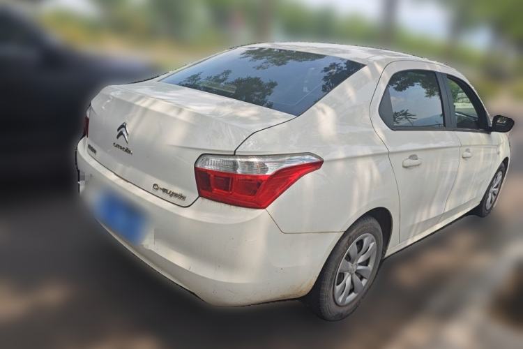 Used Citroen Elysee 2015 Zhishang Edition 1.6L Manual Fashion Model Rear Right 45 Deg