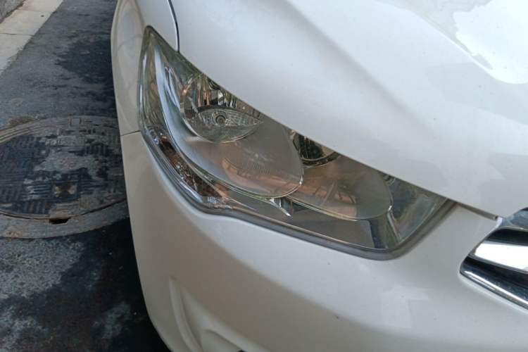 Used Citroen Elysee 2015 Qishang Edition 1.6L Automatic Fashion Model Right Front Headlight