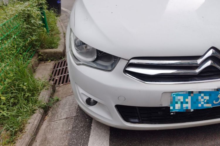 Used Citroen Elysee 2015 Zhishang Edition 1.6L Manual Fashion Model Right Front Headlight