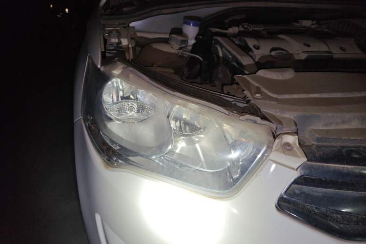 Used Citroen Elysee 2015 Qishang Edition 1.6L Automatic Fashion Model Right Front Headlight