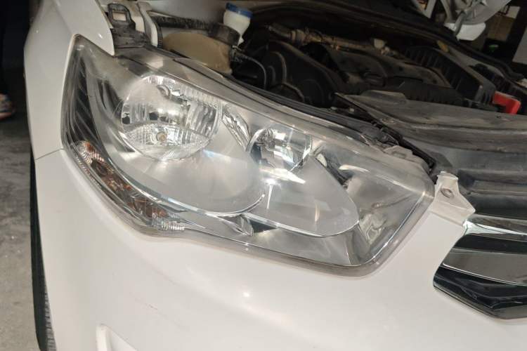 Used Citroen Elysee 2015 Qishang Edition 1.6L Automatic Fashion Model Right Front Headlight