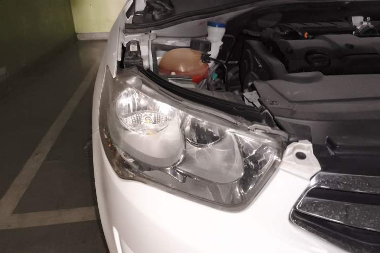 Used Citroen Elysee 2015 Qishang Edition 1.6L Automatic Fashion Model Right Front Headlight