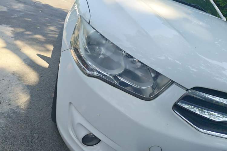 Used Citroen Elysee 2015 Zhishang Edition 1.6L Manual Fashion Model Right Front Headlight