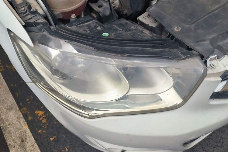 Used Citroen Elysee 2015 Zhishang Edition 1.6L Manual Fashion Model Right Front Headlight