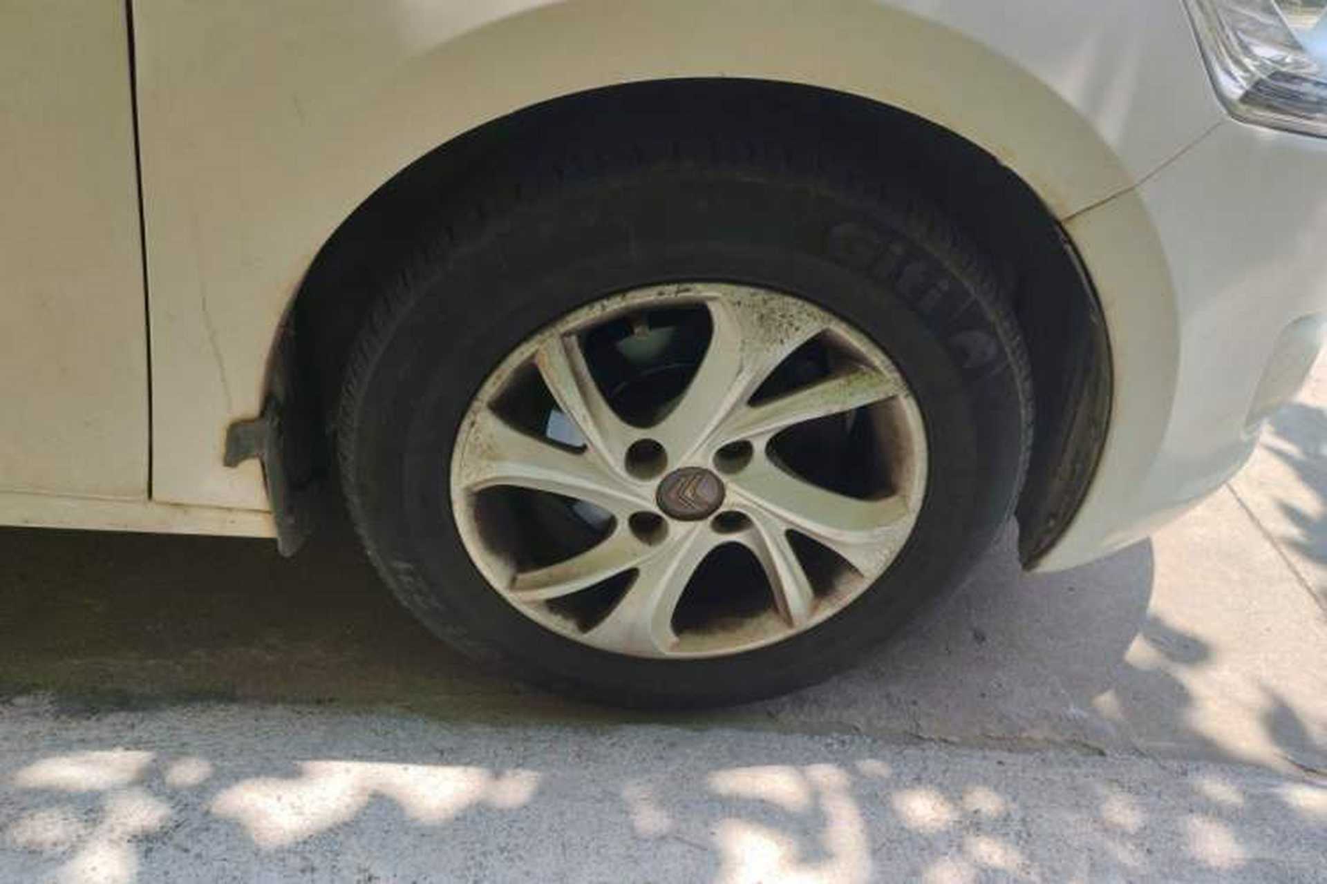 Used Citroen Elysee 2015 Zhishang Edition 1.6L Manual Fashion Model Right Front Wheel Hub