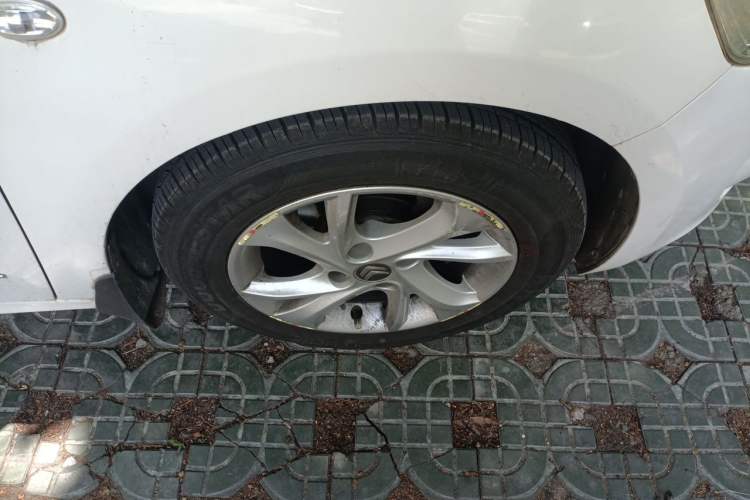 Used Citroen Elysee 2015 ZhiShang Edition 1.6L Manual Comfort Model Right Front Wheel Hub