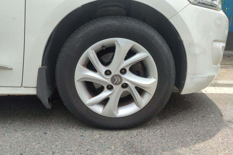 Used Citroen Elysee 2015 ZhiShang Edition 1.6L Manual Comfort Model Right Front Wheel Hub