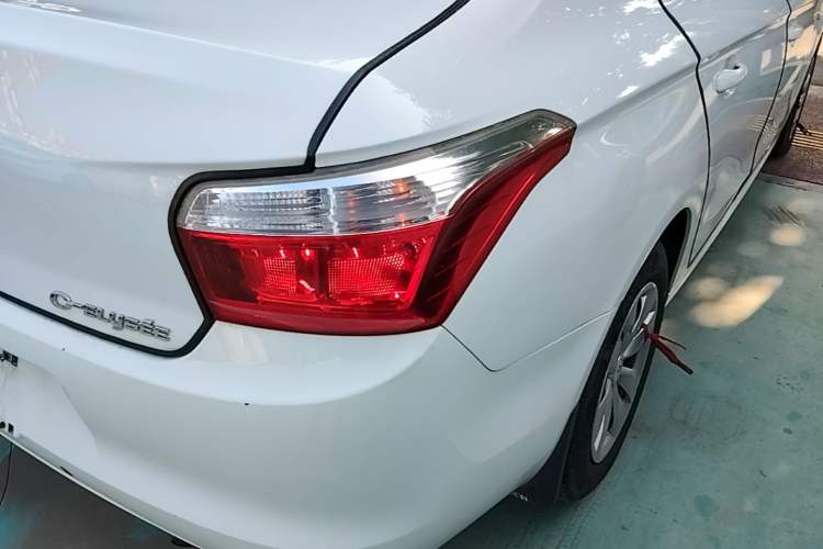 Used Citroen Elysee 2015 Zhishang Edition 1.6L Manual Fashion Model Right Rear Taillight