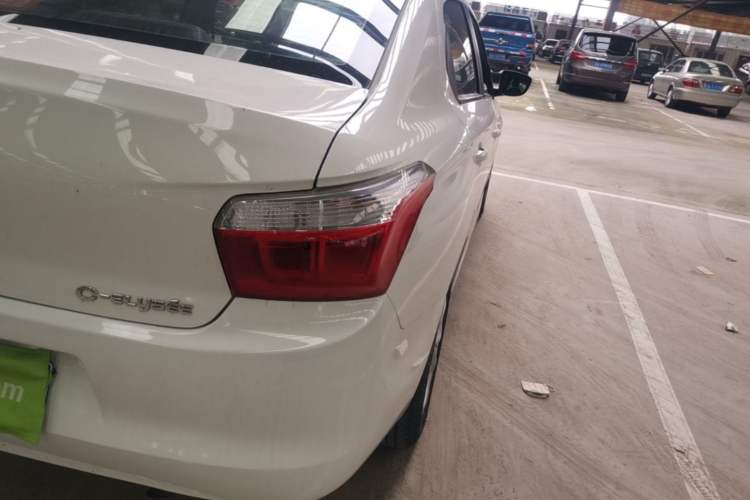 Used Citroen Elysee 2015 Zhishang Edition 1.6L Manual Fashion Model Right Rear Taillight