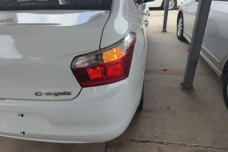 Used Citroen Elysee 2015 Zhishang Edition 1.6L Manual Fashion Model Right Rear Taillight