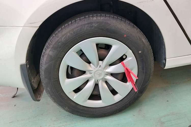 Used Citroen Elysee 2015 Zhishang Edition 1.6L Manual Fashion Model Right Rear Wheel Hub