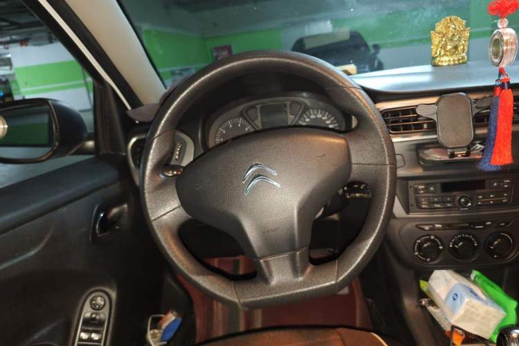 Used Citroen Elysee 2015 Zhishang Edition 1.6L Manual Fashion Model Steering Wheel