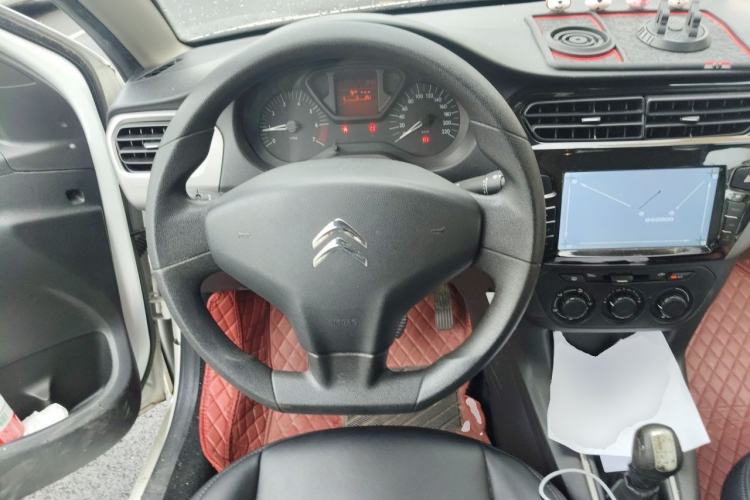 Used Citroen Elysee 2015 Zhishang Edition 1.6L Manual Fashion Model Steering Wheel