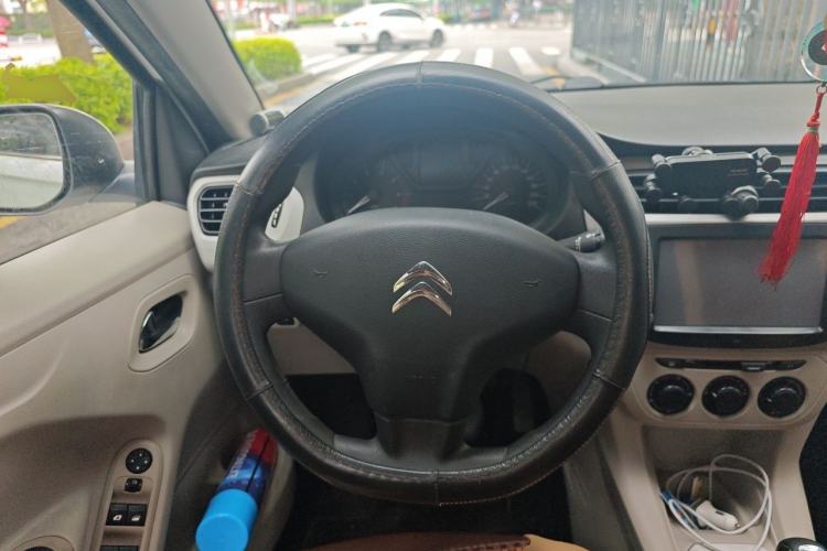 Used Citroen Elysee 2015 Zhishang Edition 1.6L Manual Fashion Model Steering Wheel