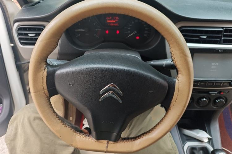 Used Citroen Elysee 2015 Zhishang Edition 1.6L Manual Fashion Model Steering Wheel
