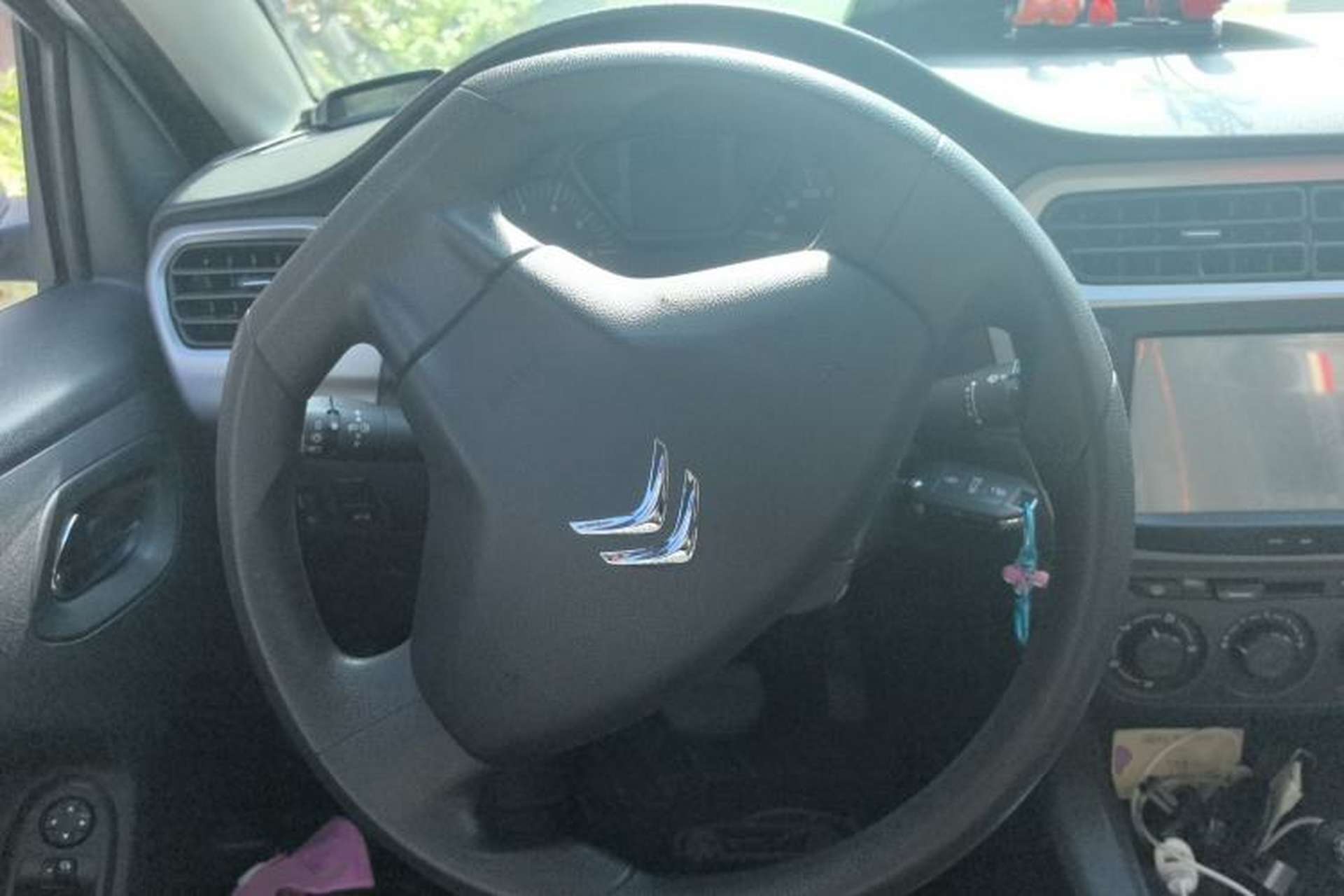 Used Citroen Elysee 2015 Qishang Edition 1.6L Automatic Fashion Model Steering Wheel
