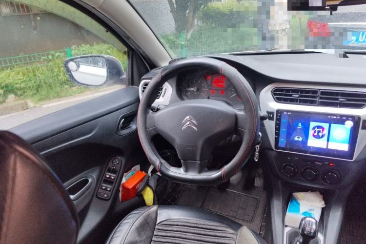 Used Citroen Elysee 2015 Zhishang Edition 1.6L Manual Fashion Model Steering Wheel
