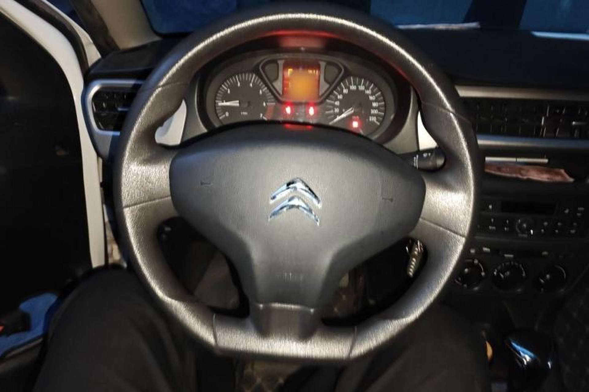 Used Citroen Elysee 2015 Qishang Edition 1.6L Automatic Fashion Model Steering Wheel