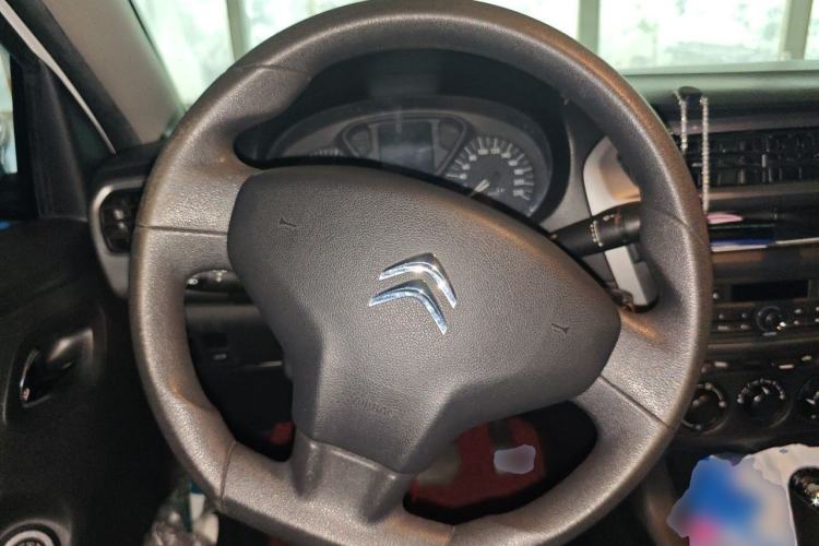 Used Citroen Elysee 2015 Qishang Edition 1.6L Automatic Fashion Model Steering Wheel