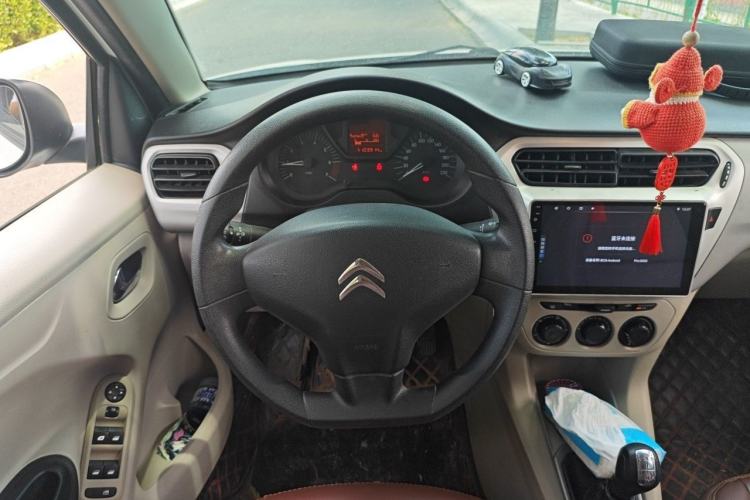 Used Citroen Elysee 2015 Zhishang Edition 1.6L Manual Fashion Model Steering Wheel