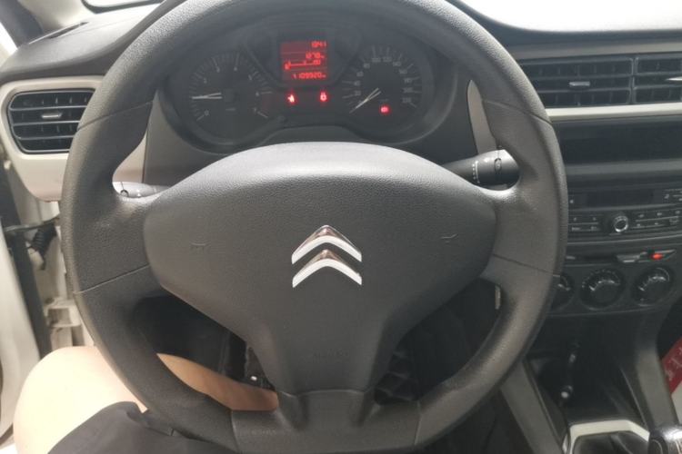 Used Citroen Elysee 2015 Zhishang Edition 1.6L Manual Fashion Model Steering Wheel