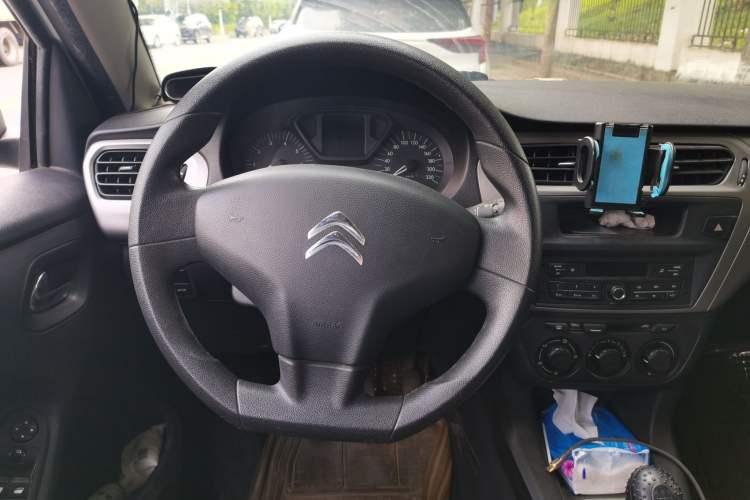 Used Citroen Elysee 2015 Zhishang Edition 1.6L Manual Fashion Model Steering Wheel