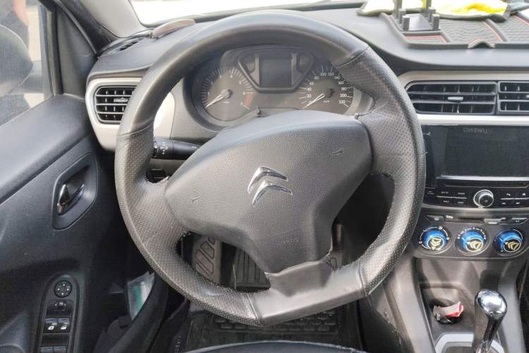 Used Citroen Elysee 2015 ZhiShang Edition 1.6L Automatic Comfort Version Steering Wheel