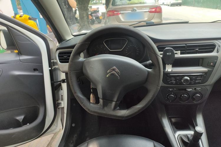 Used Citroen Elysee 2015 ZhiShang Edition 1.6L Manual Comfort Model Steering Wheel