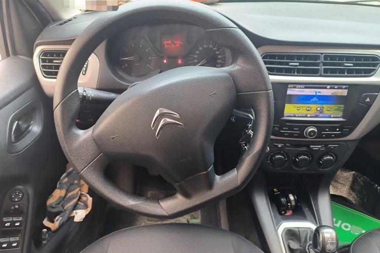 Used Citroen Elysee 2015 Zhishang Edition 1.6L Manual Fashion Model Steering Wheel