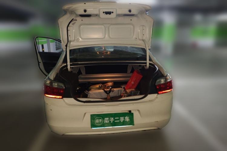 Used Citroen Elysee 2015 Zhishang Edition 1.6L Manual Fashion Model Trunk