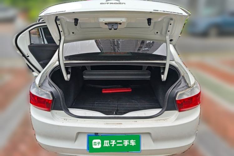 Used Citroen Elysee 2015 Zhishang Edition 1.6L Manual Fashion Model Trunk