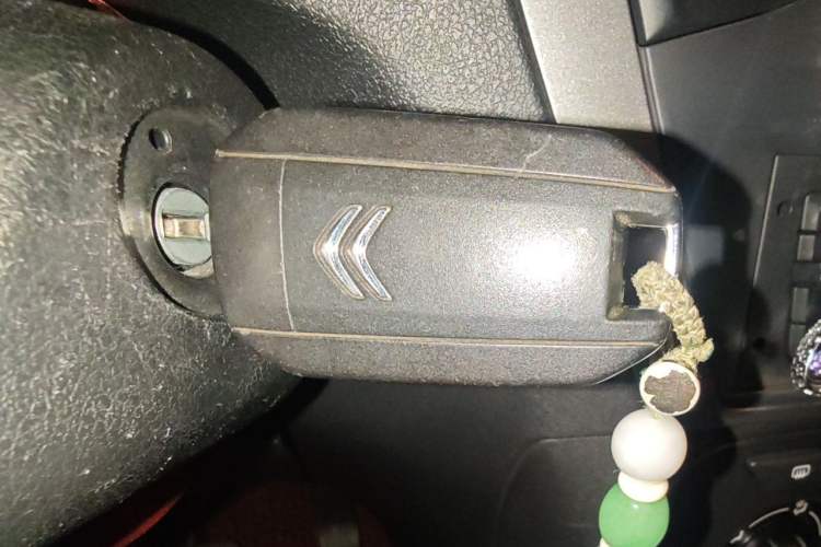 Used Citroen Elysee 2015 Qishang Edition 1.6L Automatic Fashion Model Vehicle Key