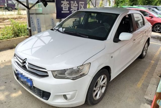 Used Citroen Elysee 2015 Zhishang Edition 1.6L Manual Fashion Model