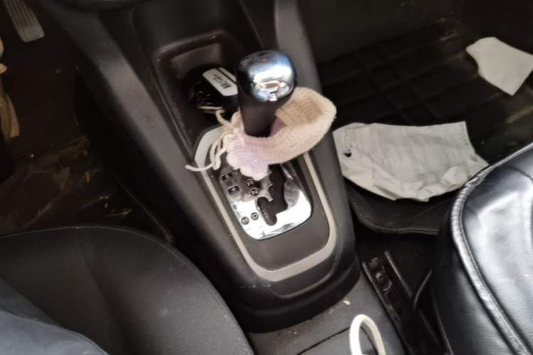 Used Citroen Elysee 2016 1.6L Automatic Comfort Model Gear Lever