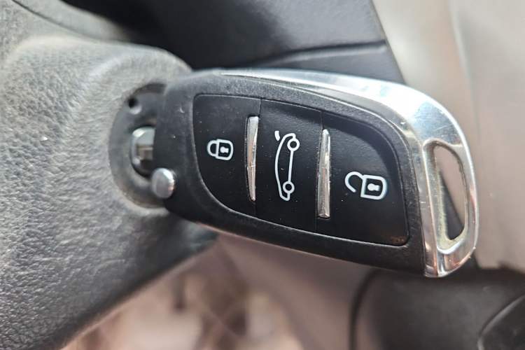 Used Citroen Elysee 2016 1.6L Automatic Fashion Model Vehicle Key